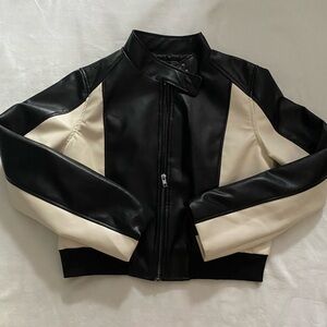 TRENDY LEATHER JACKET